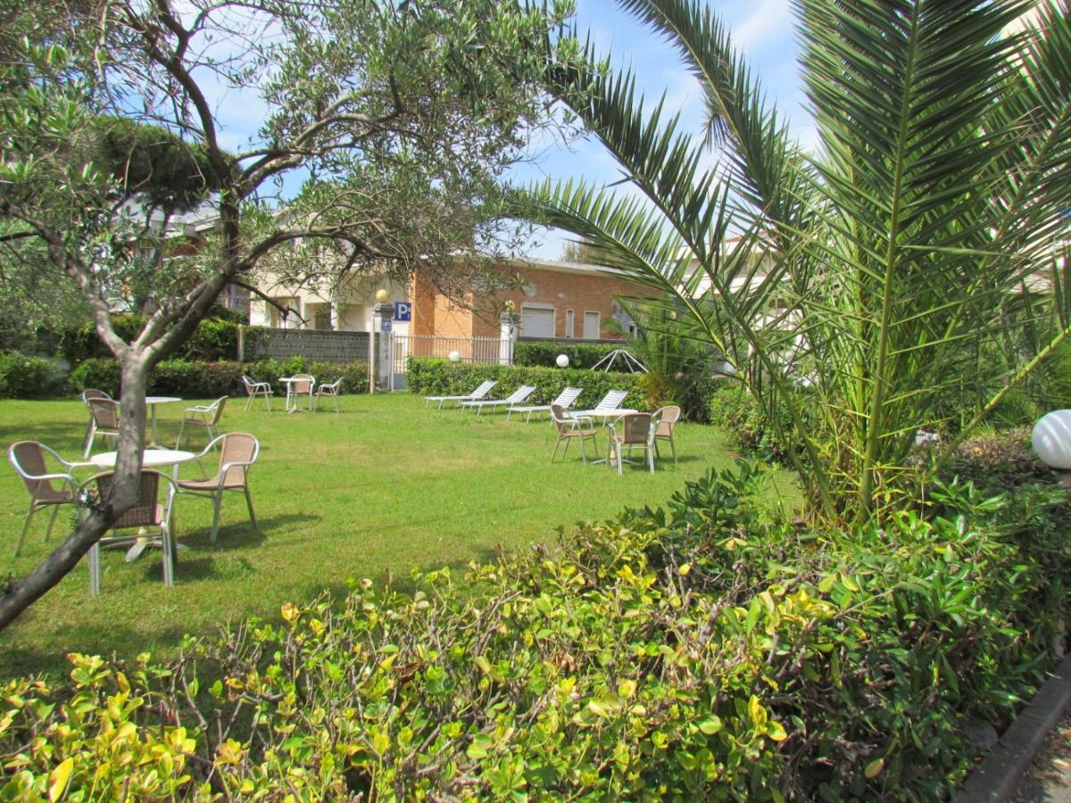 Hotel Villa Colombo Lido di Camaiore Exterior photo